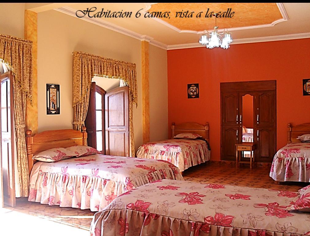 Hostal Corona Blanca Sucre Værelse billede