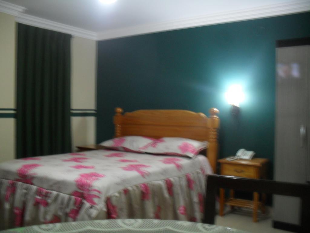 Hostal Corona Blanca Sucre Værelse billede