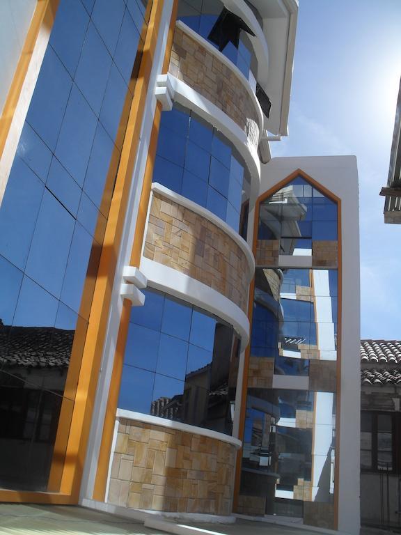 Hostal Corona Blanca Sucre Eksteriør billede
