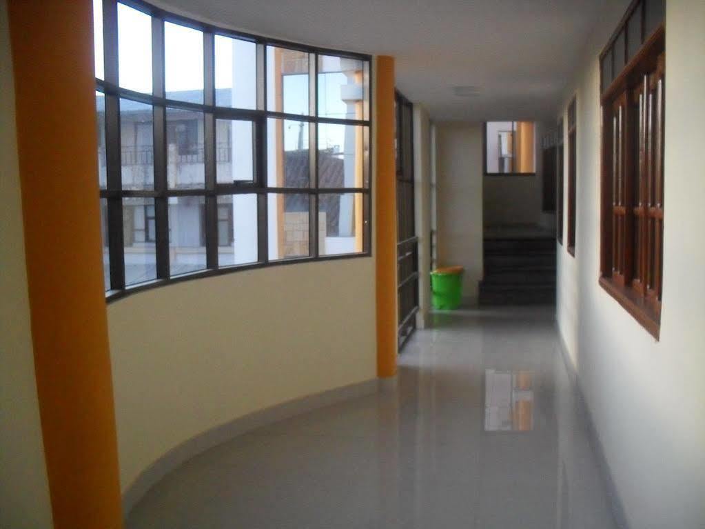 Hostal Corona Blanca Sucre Eksteriør billede